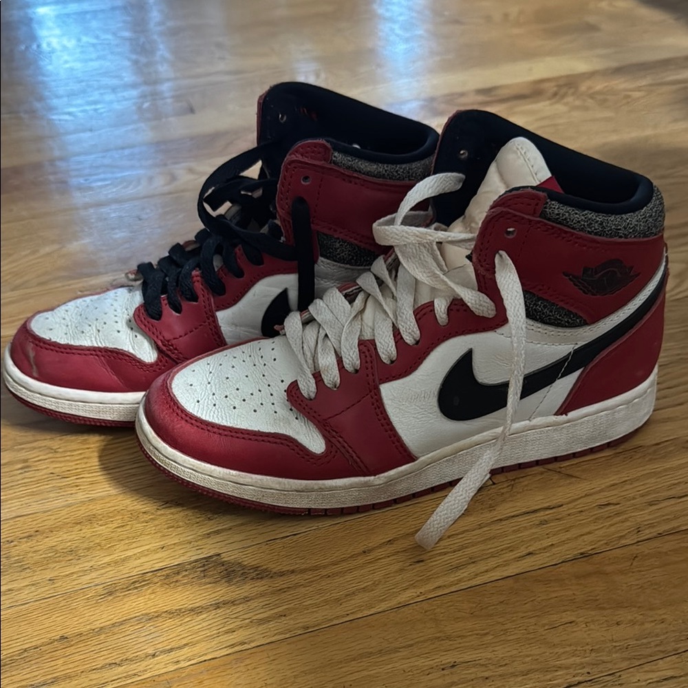 Nike Air Jordan High-Top Sneakers Red Black White